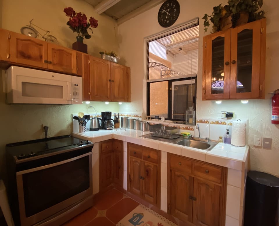 Full kitchen