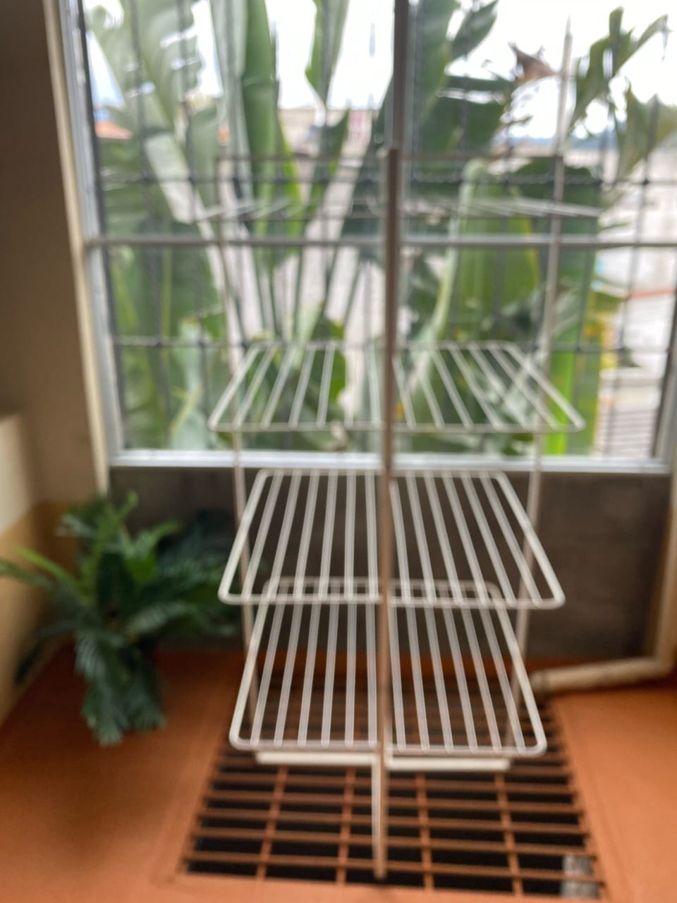 Clothes drying rack