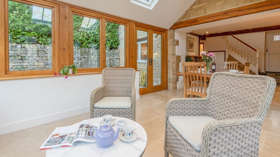 Dining Area, Crofter's Barn, Bolthole Retreats