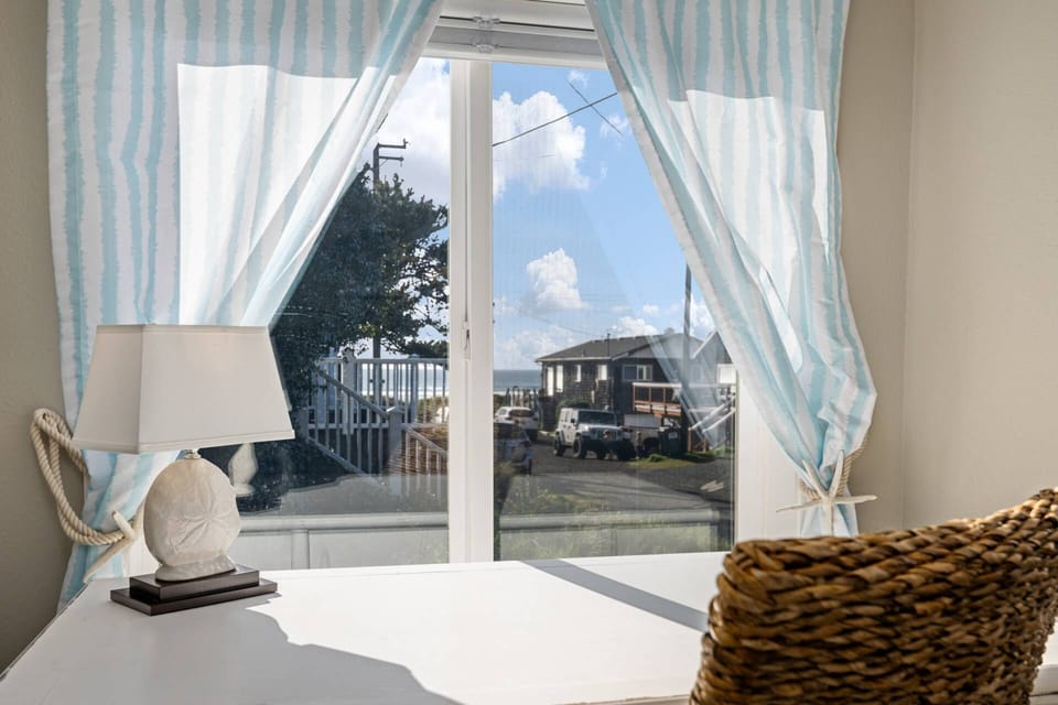 Rockaway Beach Cottage is incredibly close to the beach. The gorgeous sands of the Oregon Coast are just a block away!