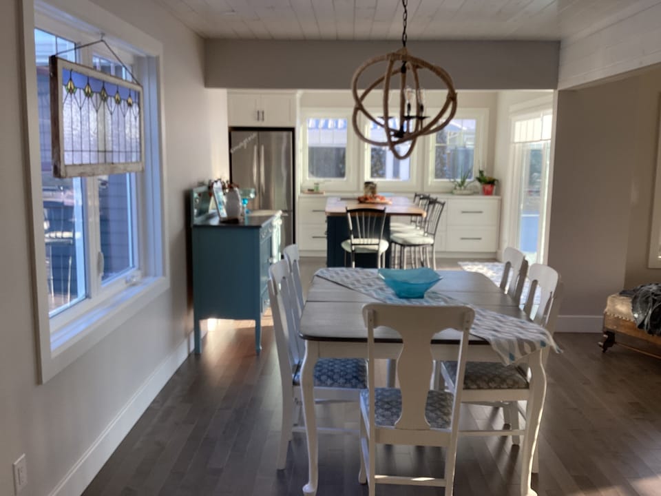 Dining room attached to Kitchen