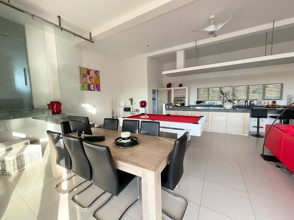 V16a VAD Villa Panaema  · Luxury villa Panaema sea view, pool table & jettub (280)