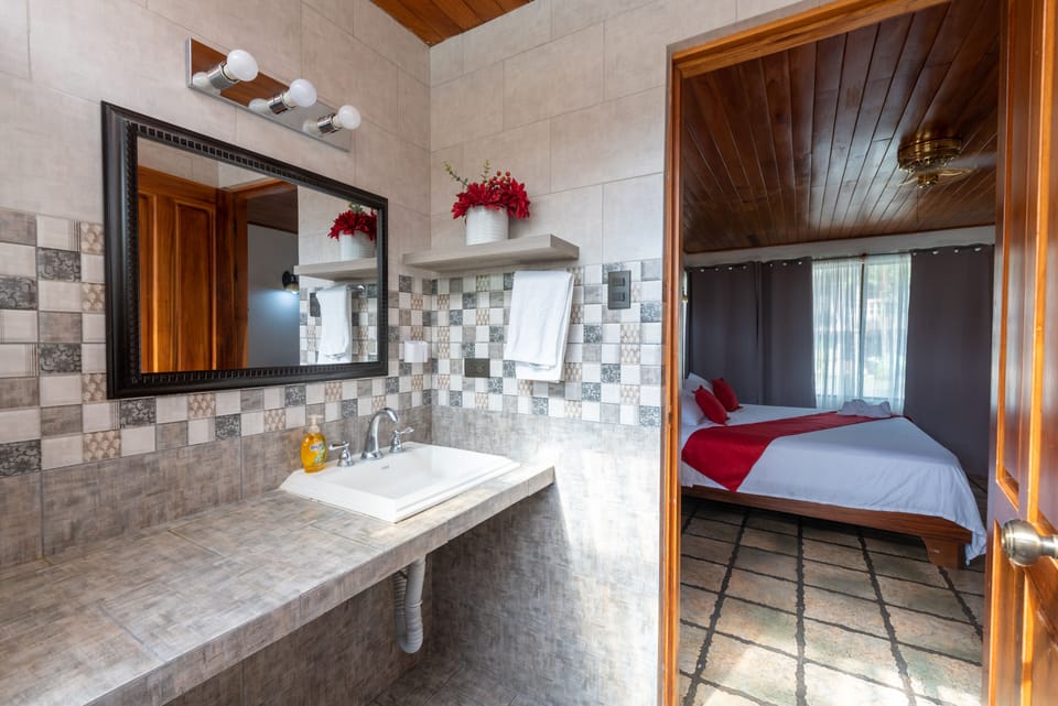 Private bathroom inside bedroom 1