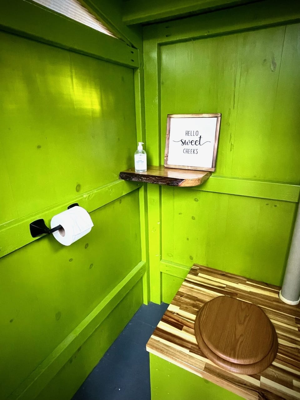 The green bathhouse