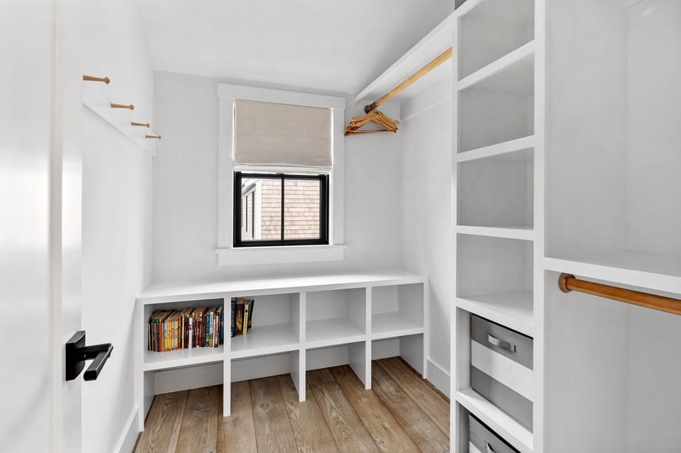 all closets have built in shelving