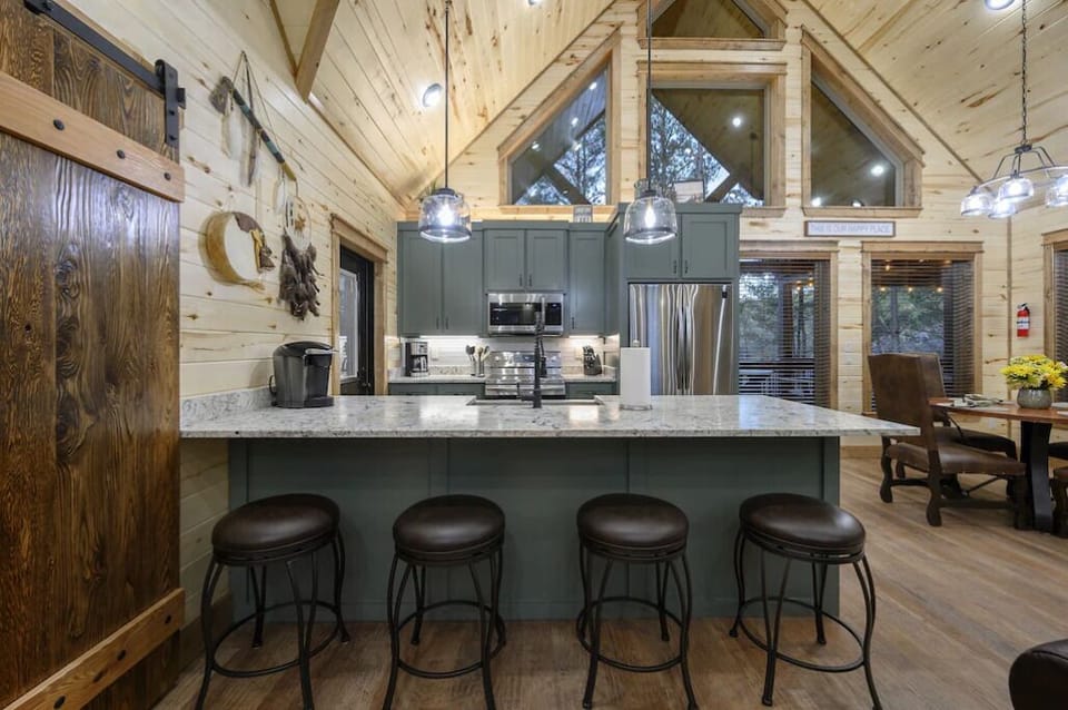 Bar/Kitchen