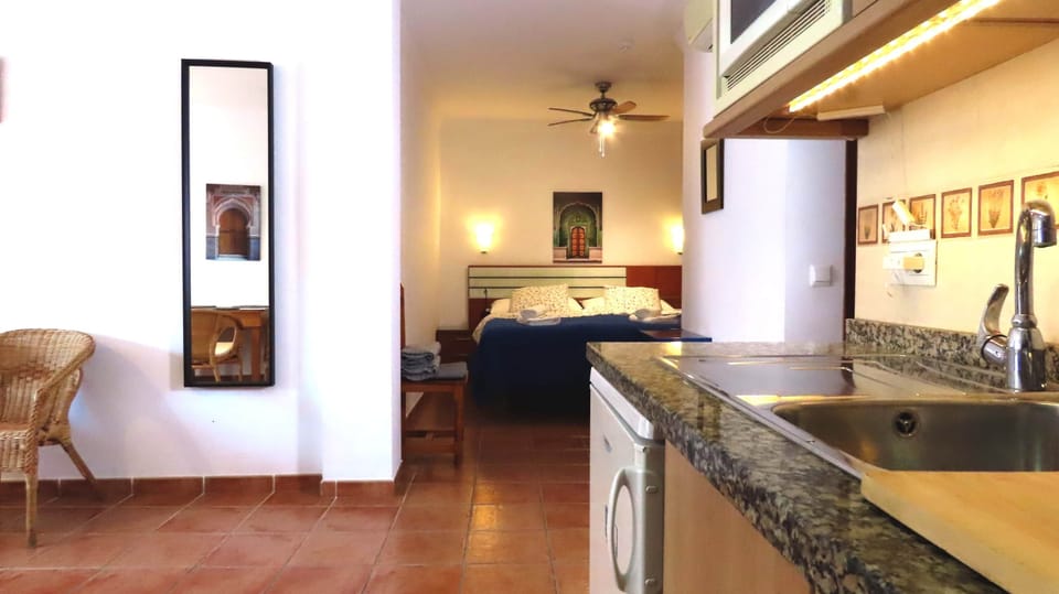 kitchen and bedroom - Gotonerja