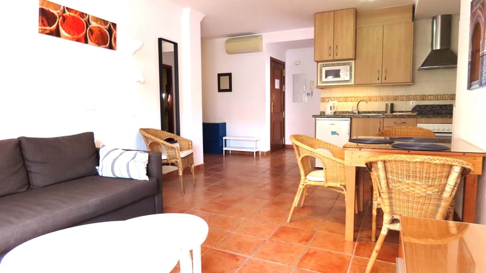 living room and kitchen - Gotonerja