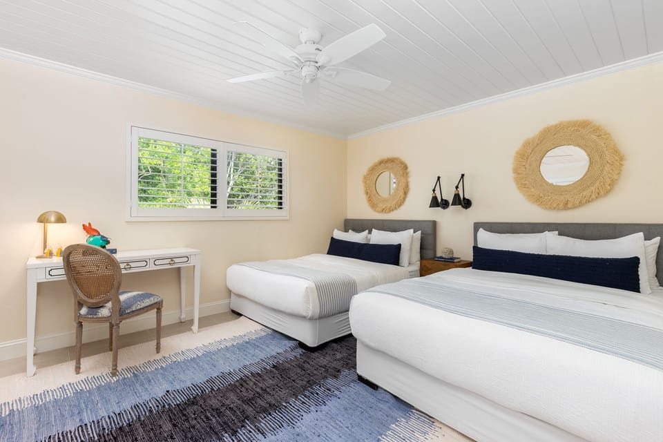 2nd Bedroom with 2 QUEEN beds
