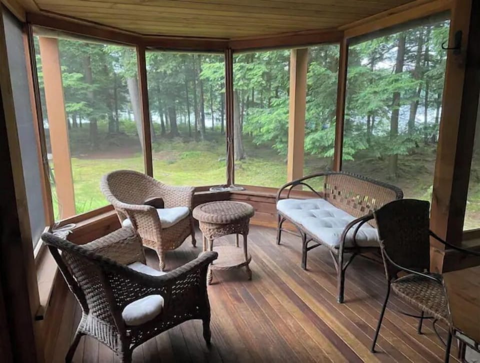 Screened-porch off primary bedroom