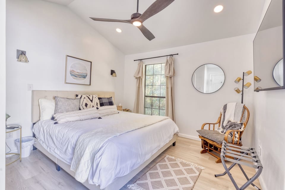 High Ceiling Back King with Large TV