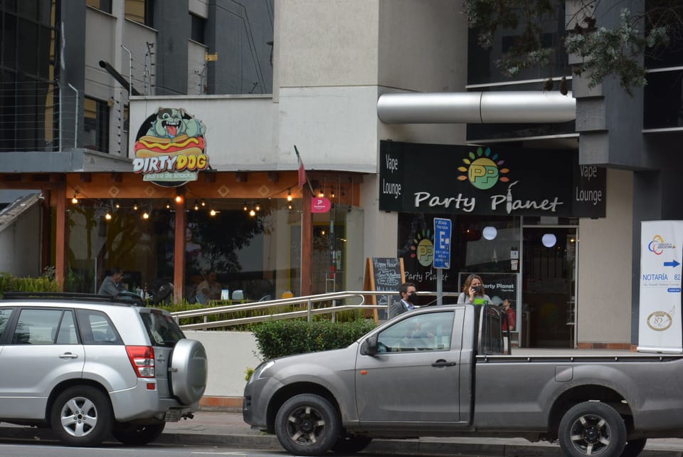 Great places to hang out and feel like the city vibe