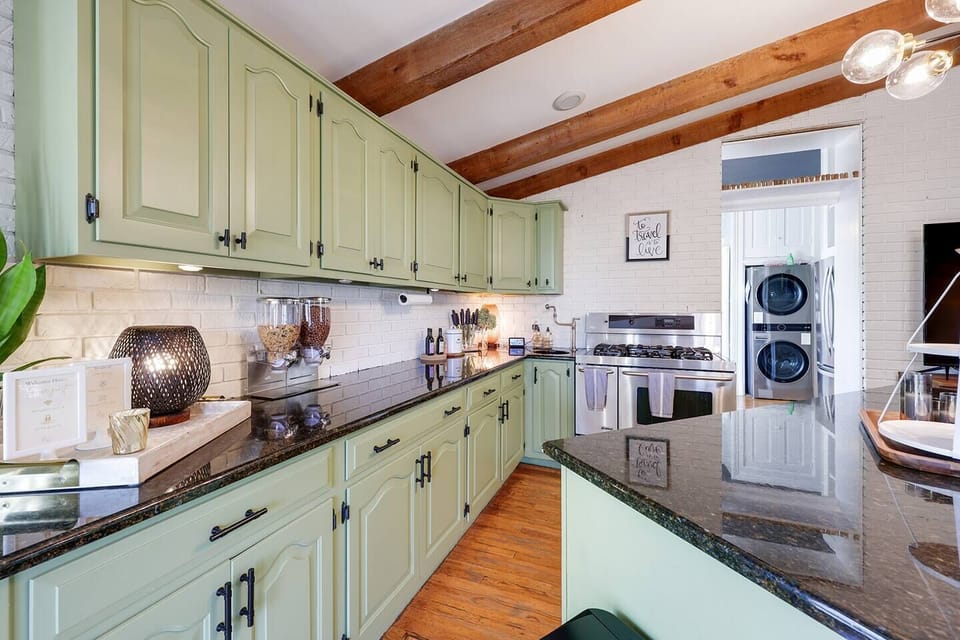 living room/kitchen dining