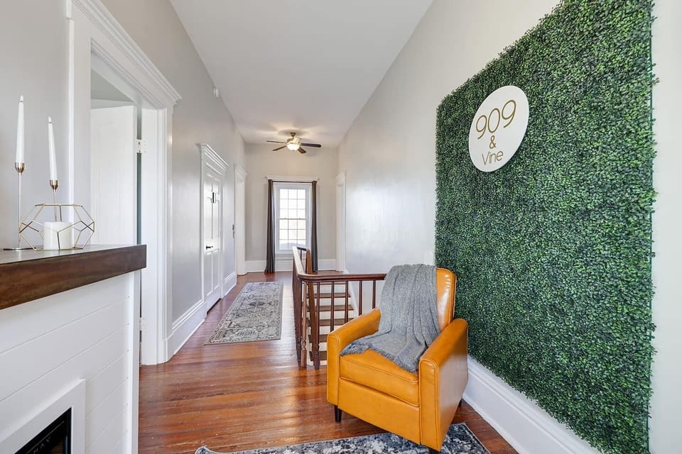 2nd floor hallway sitting area 
