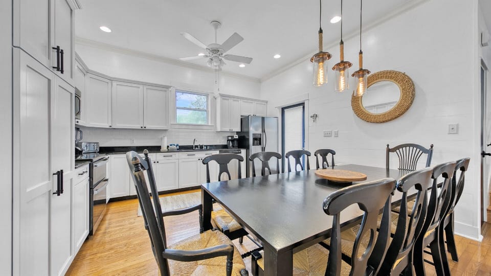 main home dining.