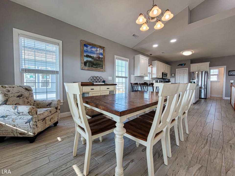 Kitchen/Dining-22