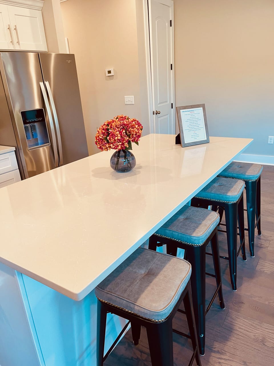 Large bar area seats four