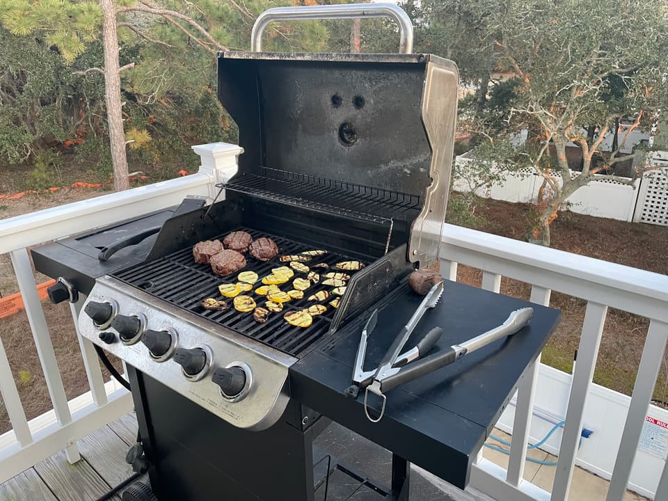 "Steaks on the Barbie"
Convenient Grilling  on the deck overlooking pool