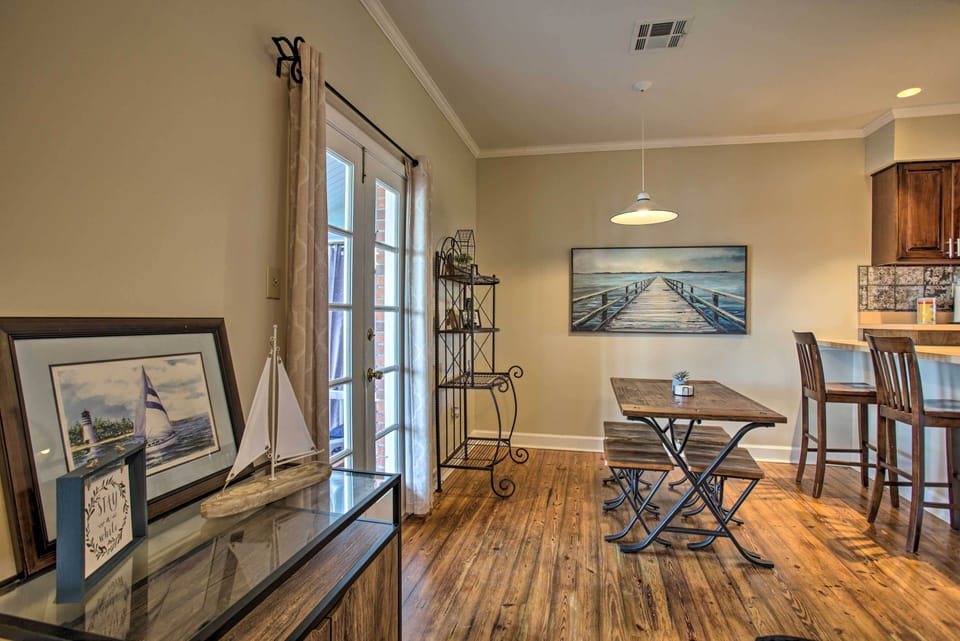 Dining Area | 1st Floor
