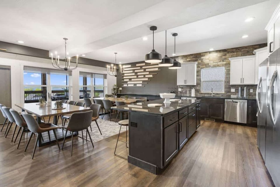 kitchen/dining