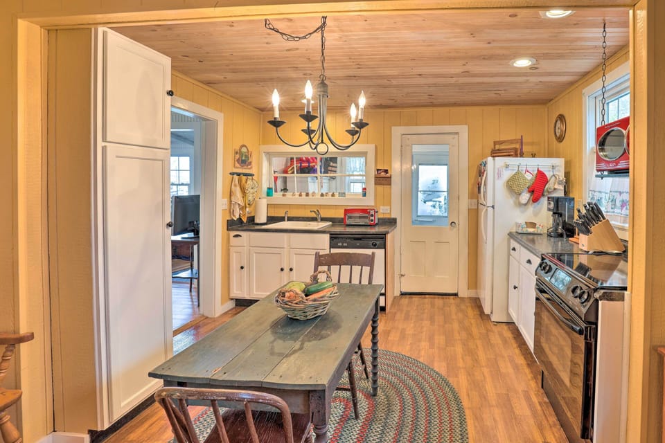 Kitchen | Fully Equipped | Coffee Maker