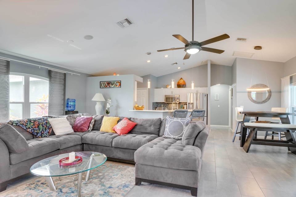 Living Room | Free WiFi | Central A/C | Electric Heating