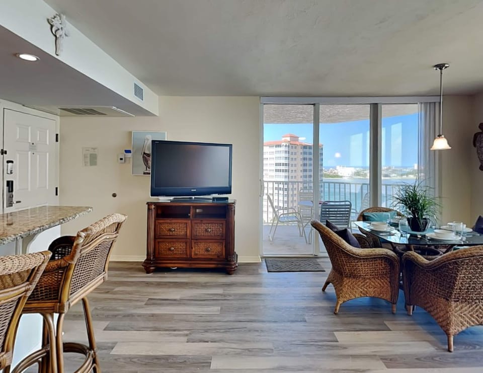 Open and Inviting Floor Plan