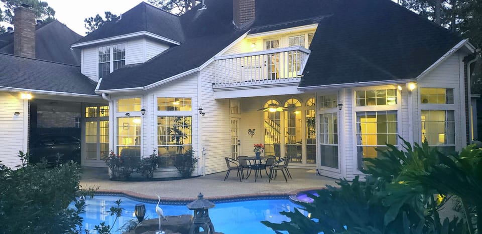 The primary renter is required to book for all guests, including visitors