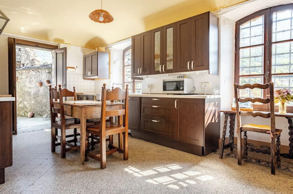 Looking northeast in the kitchen, just to the north of the dining room