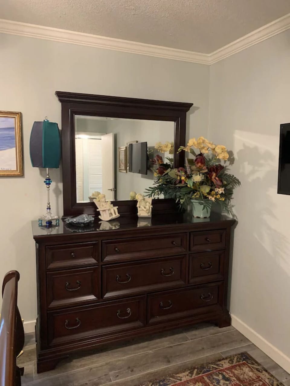 Guest Room Bureau

