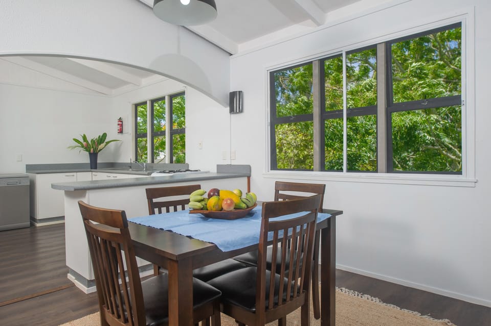 Kitchen/dining including dishwasher