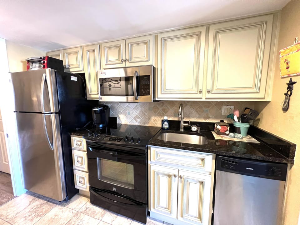 Full Kitchen