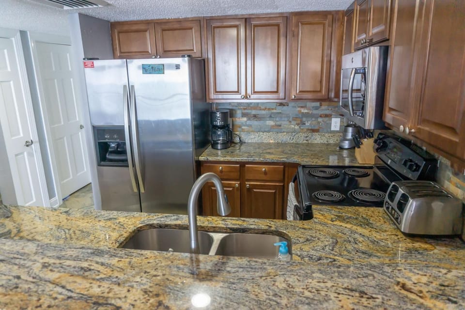 Granite &amp; Stainless Upgrades