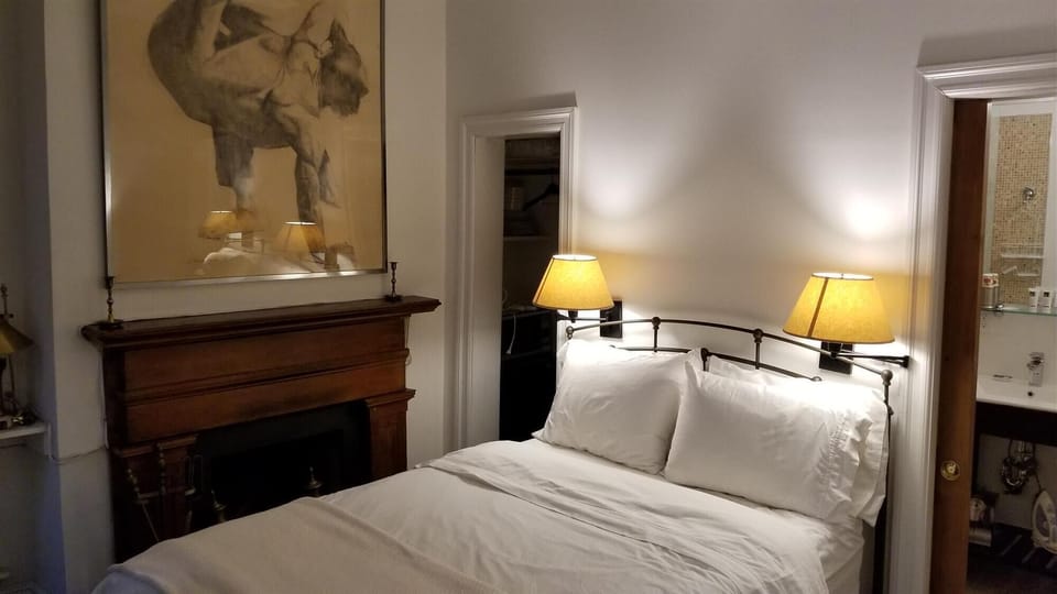 Surrey room bed