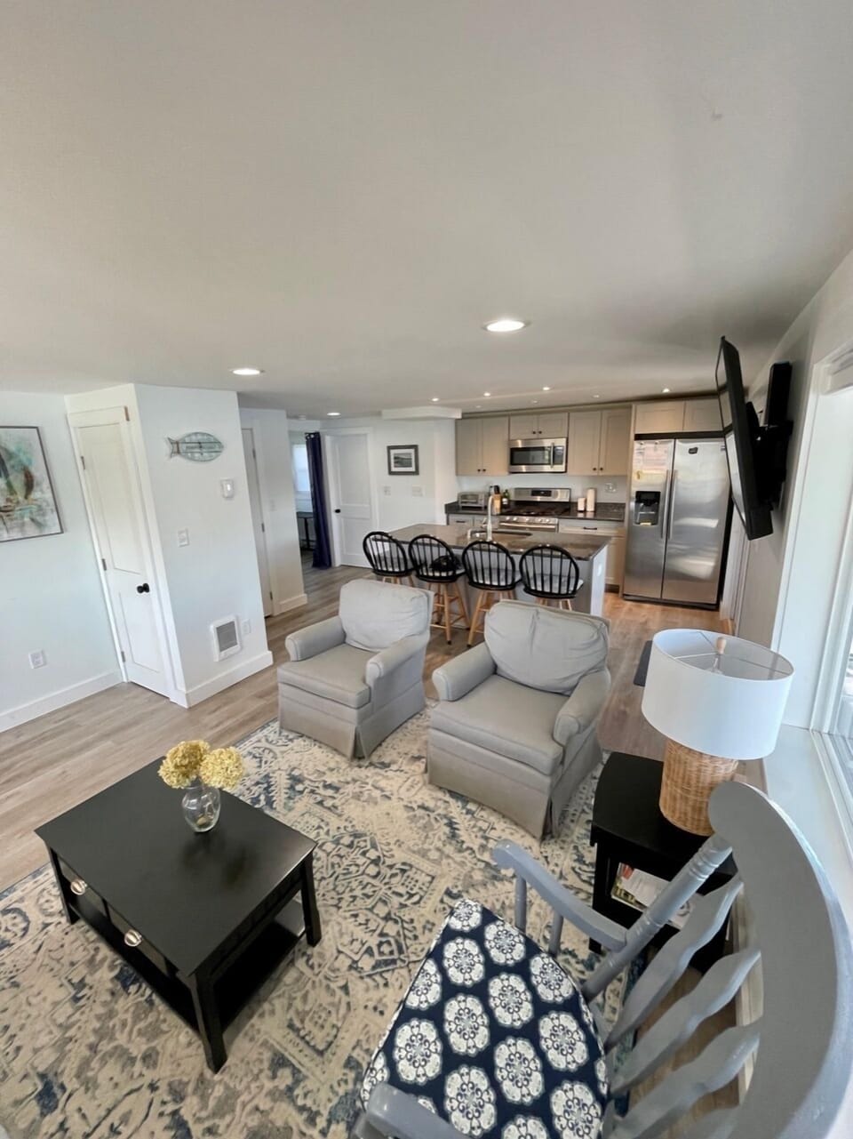 kitchen/Living Room