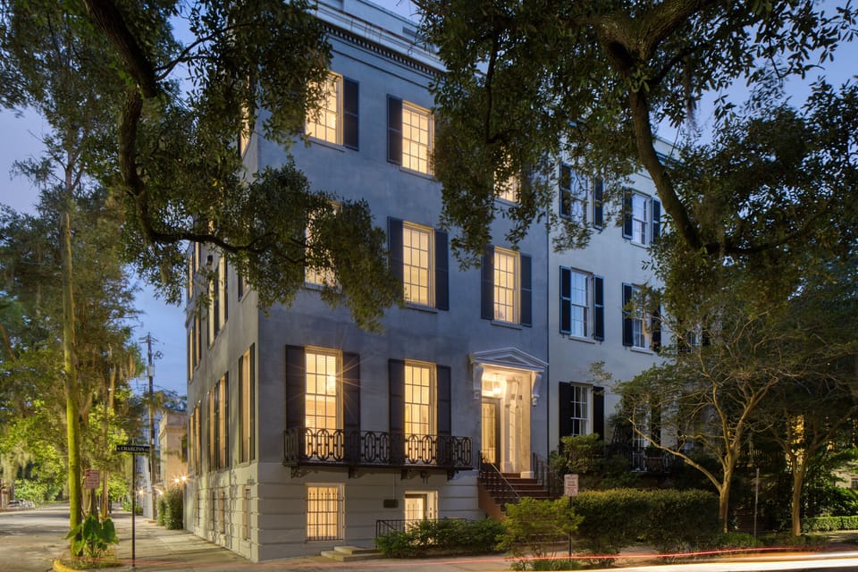 Welcome to Bell Mansion on Pulaski Square!