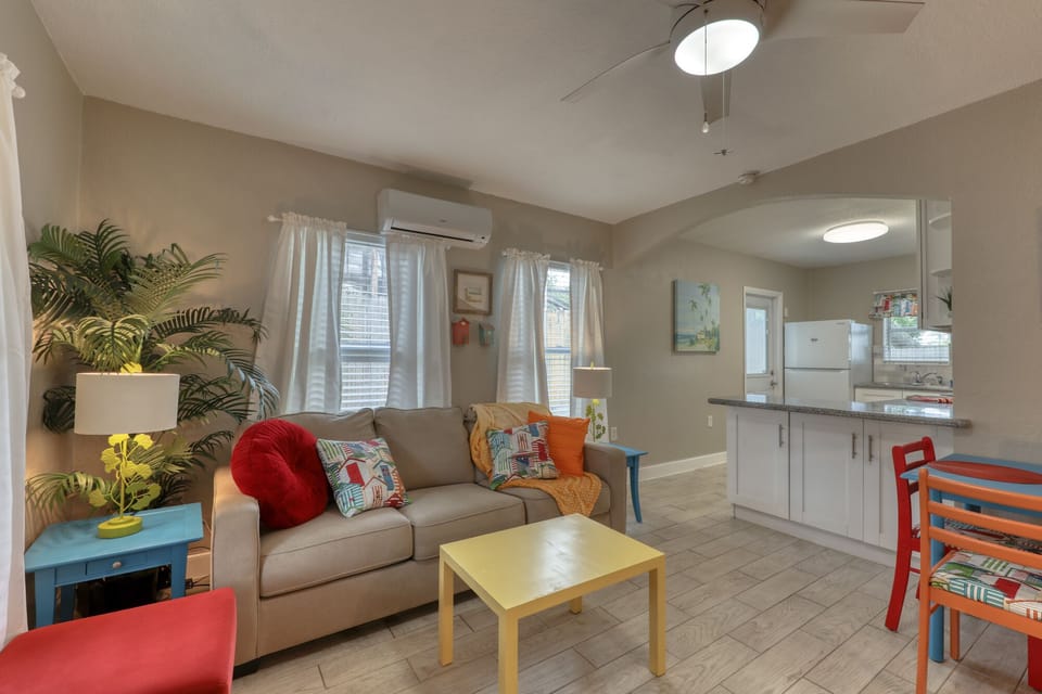 Open floor plan (1)