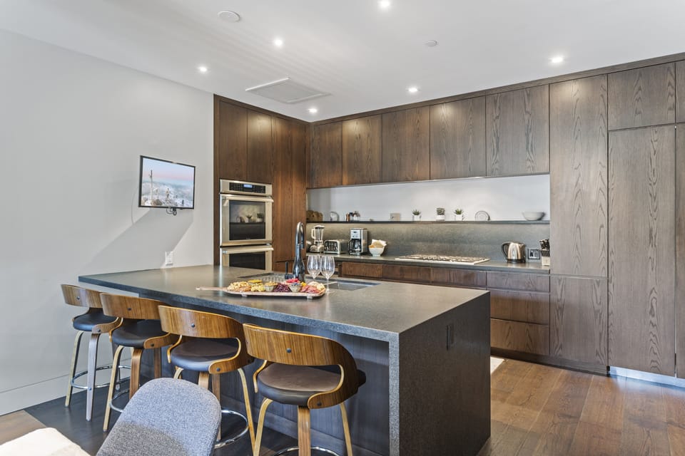 Indoors, Dining Table, Table, Furniture, Kitchen
