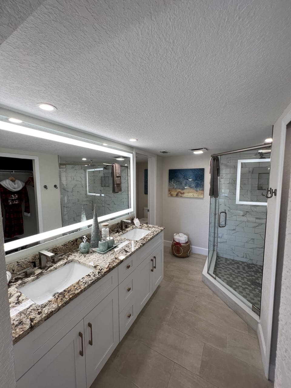 Vanity Bathroom w/ Walk-In Shower & Closet!  