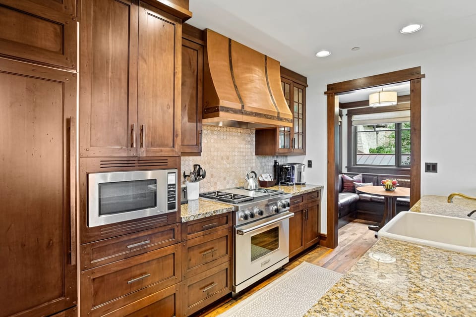 Indoors, Microwave, Oven, Kitchen, Sink