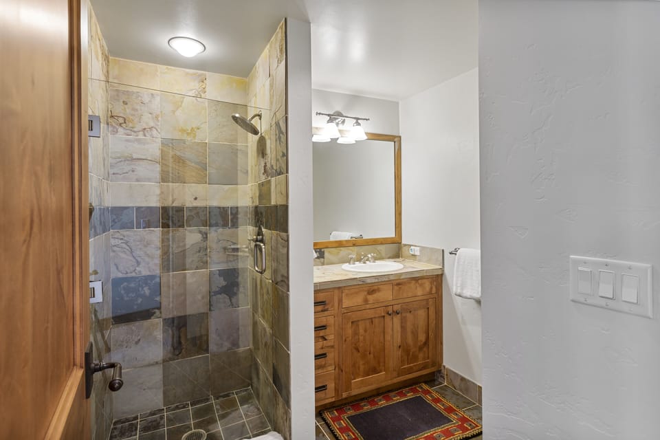 Indoors, Flooring, Floor, Sink, Sink Faucet