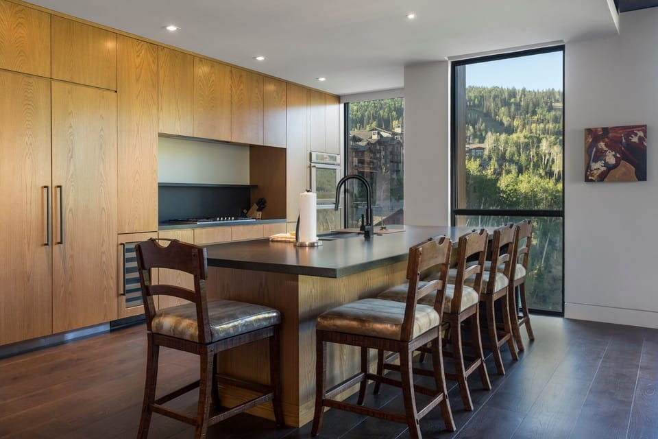 Indoors, Chair, Furniture, Hardwood, Screen