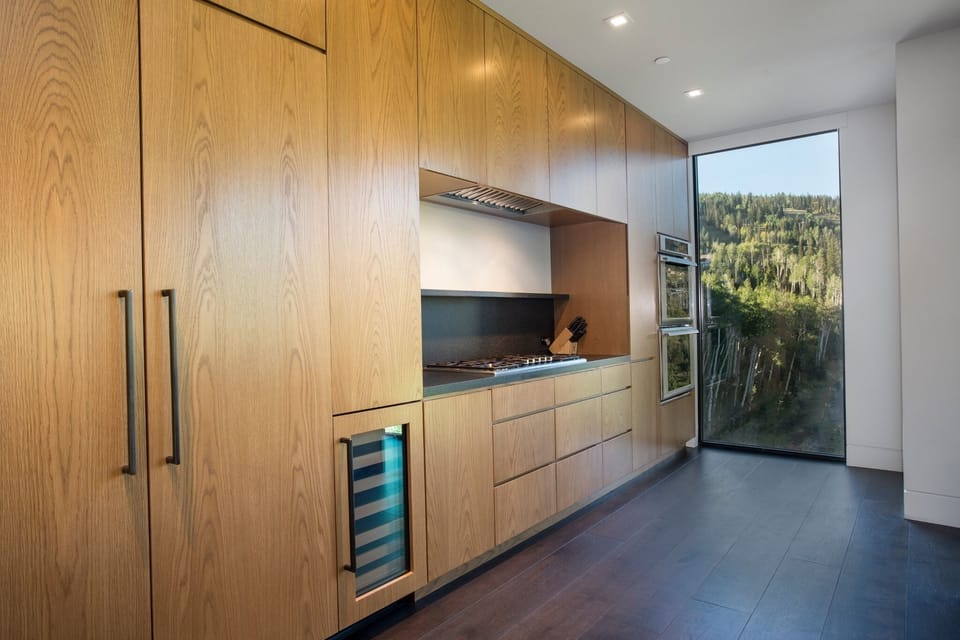 Flooring, Floor, Hardwood, Indoors, Room