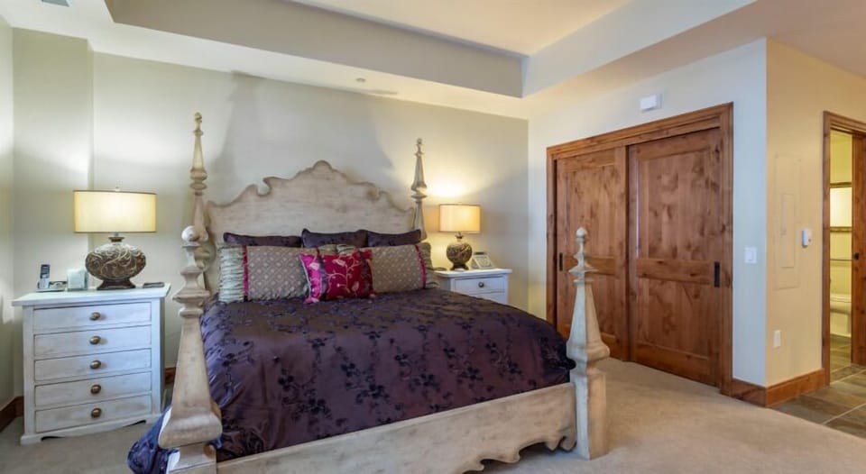 Bed, Furniture, Hardwood, Table Lamp, Lamp