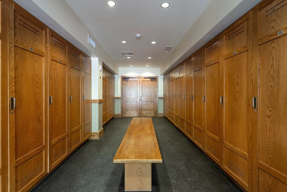 Floor, Furniture, Corridor, Lighting, Flooring