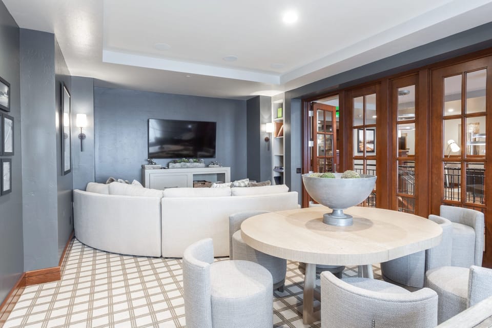 Home Decor, Furniture, Indoors, Living Room, Room