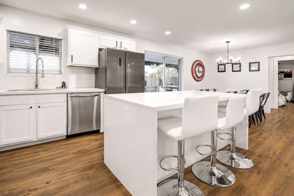 Modern chef's kitchen with large entertaining island.