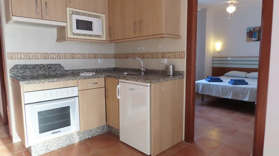 Kitchen - Gotonerja (2)