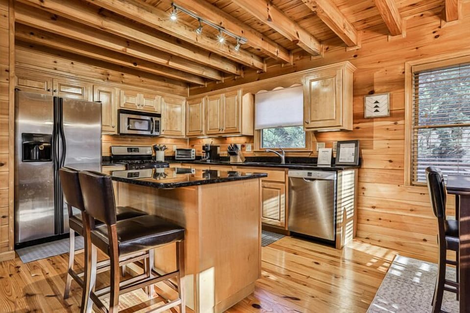 Lots of room for sitting at the bar, the high top table or the large dining table.