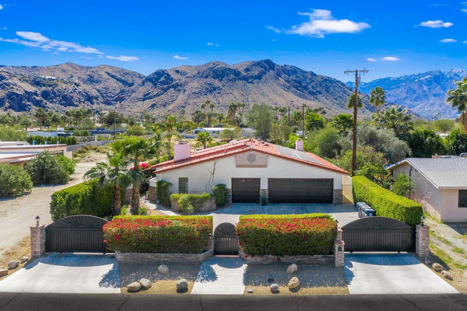 Frontyard view